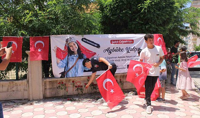 Şehit Öğretmen Şenay Aybüke Yalçın Kozluk'ta anıldı