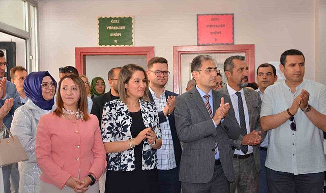 Sergi açılışında el emeği ürünler ilgi odağı oldu