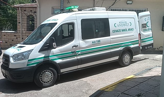 Serinlemek için gölete giren çocuk boğuldu