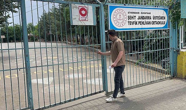Sınava 10 dakika geç kaldı, "ÖSYM'nin sisteminde başka okul yazıyordu" dedi