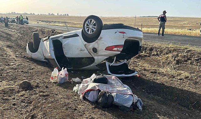 Siverek'te otomobil şarampole devrildi: 6 kişi yaralandı