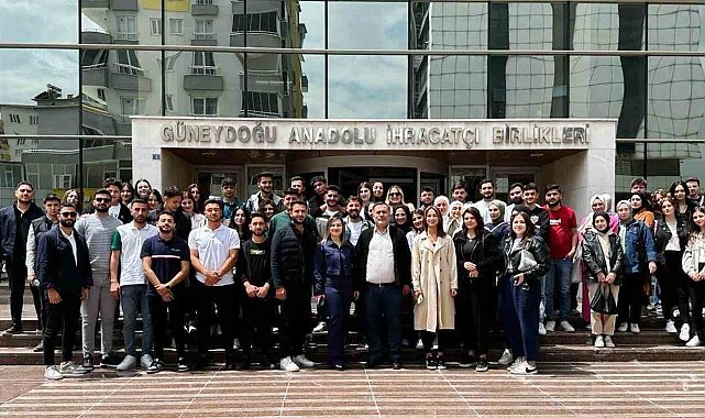 Sosyal Bilimler MYO öğrencilerine ihracatta sınırları aş eğitimi verildi