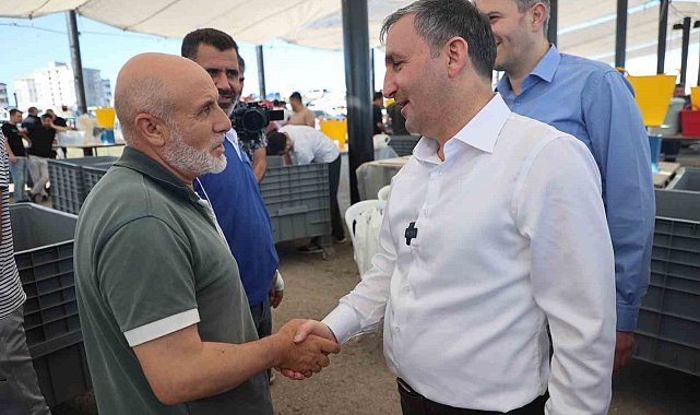 Sultanbeyli'de kurban kesim alanına yoğun ilgi