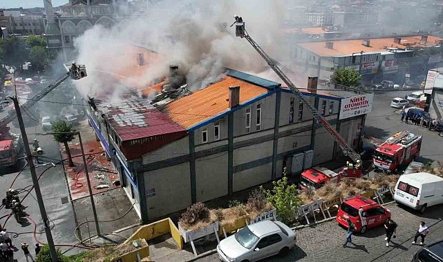 Sultangazi'de Sanko Sanayi Sitesi'nde korkutan yangın