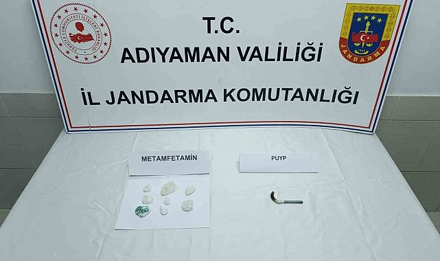 Şüpheli araçtan uyuşturucu ele geçirildi