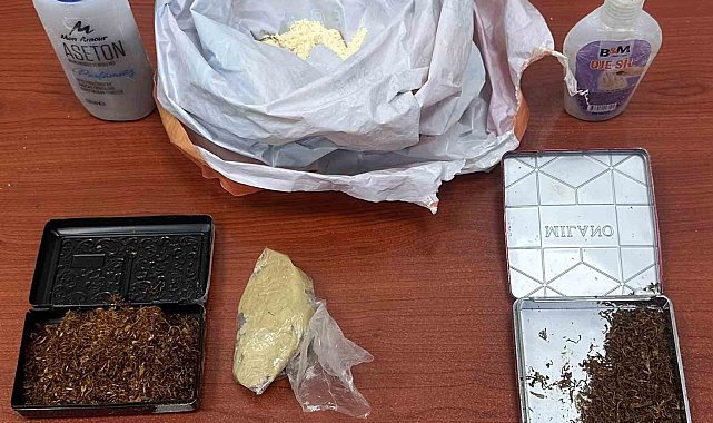 Şüpheli şahısların üzerinden uyuşturucu ele geçirildi