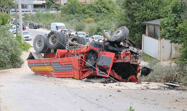 Takla atarak hurdaya dönen hafriyat kamyonunun sürücüsü yaralandı
