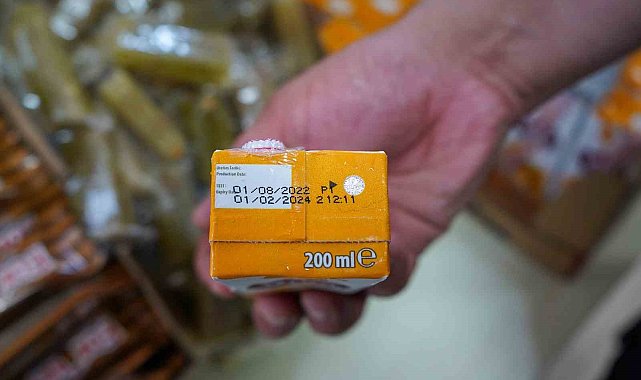 Tarsus'ta son kullanma tarihi geçmiş 238 ürün ele geçirildi