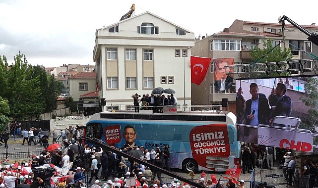 Tekirdağ'da dolu yağışı CHP mitingini vurdu
