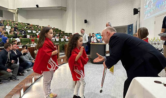 Tekirdağlı öğrenci, İrlanda'da Türkiye'nin gururu oldu