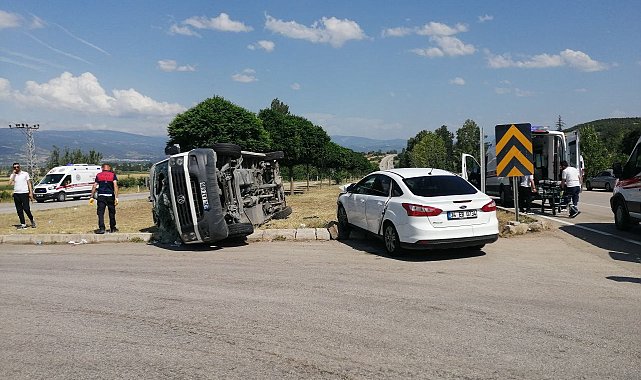 Tokat'ta bayram tatiline giderken kaza yaptılar: 3'ü ağır 18 yaralı