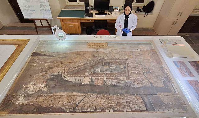 Topkapı Sarayı&#039;ndaki 200 yıllık &#039;Mekke ve Medine&#039; temalı tablolar restore ediliyor