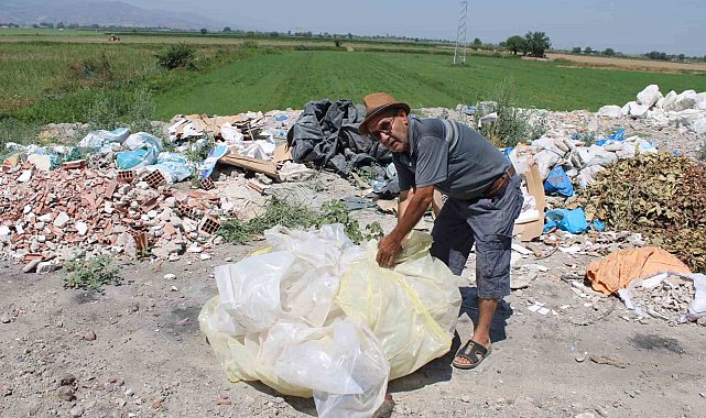 Topladığı çöpleri geri dönüşüme kazandırıyor