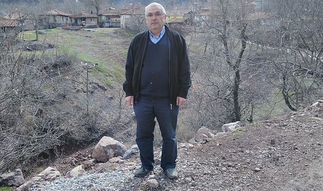 Traktörü ile şarampole devrilen muhtar hayatını kaybetti