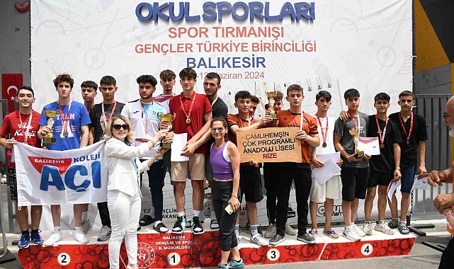 Türkiye Gençler Spor tırmanışı şampiyonası Balıkesir'de gerçekleşti