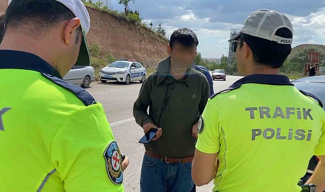 Üçüncü kez alkollü, ikinci kez ehliyetsiz yakalandı, "Başka bir ceza yazın" dedi