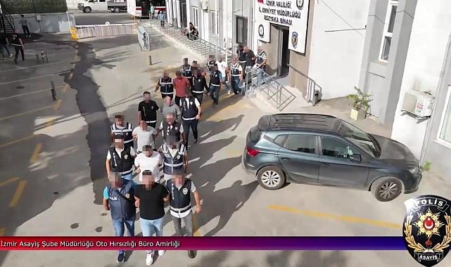 Uluslararası 'change' şebekesine İzmir merkezli operasyonda 4 tutuklama