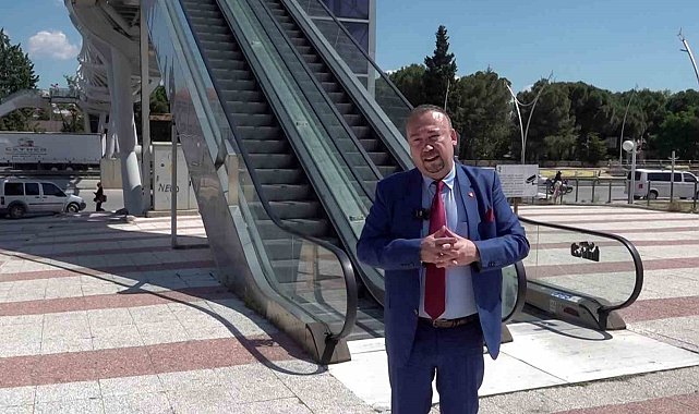 Uşak'ta üst geçitlerde çalışmayan merdiven sorunu için çözüm süreci başladı