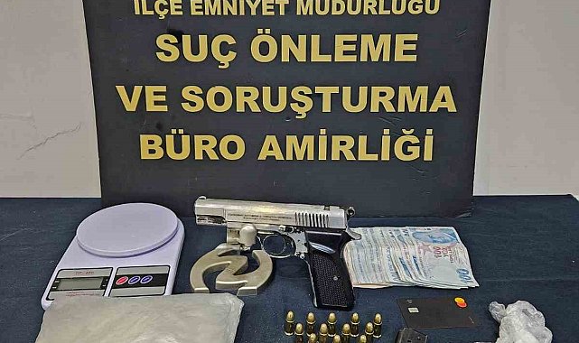 Uyuşturucu tacirlerini yakalamak için polis kılıktan kılığa girdi