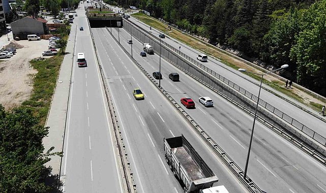 Uzmanından Kurban Bayramı'nda uzun yola çıkacak sürücülere yük ve bakım uyarısı