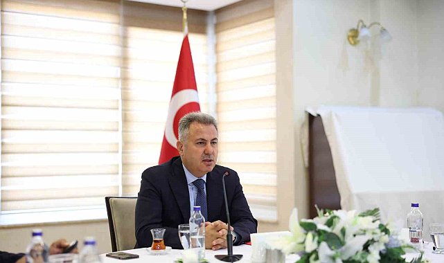Vali Elban: "Eğitim birinci önceliğimiz"