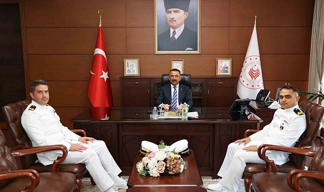 Vali Hacıbektaşoğlu, TCG Kilimli Gemisi'nin komutanlarını kabul etti
