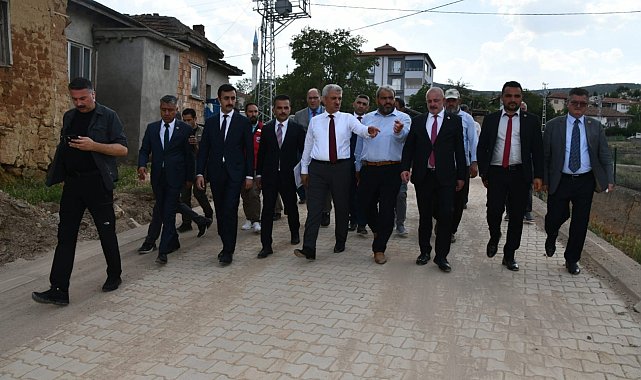 Vali Makas köylülerle buluştu, çalışmaları yerinde inceledi