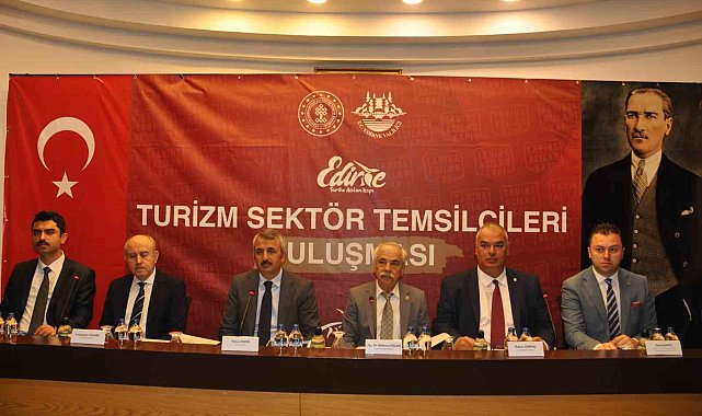 Vali Sezer: "Enez ve Keşan'da vatandaşlarımızın rahatlıkla girebileceği halk plajları yapalım istiyoruz"