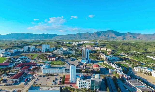 Yakın Doğu Üniversitesi, dünyanın en etkili ilk 400 üniversitesi arasında