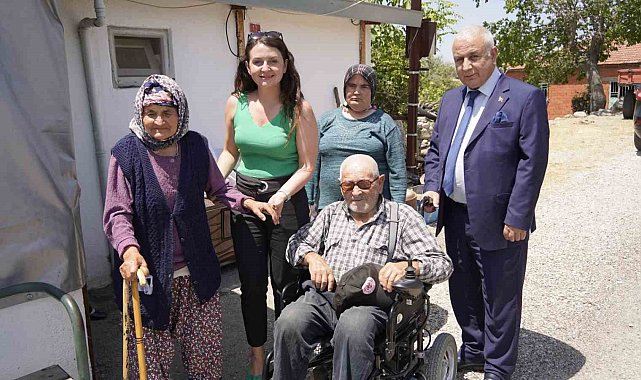 Yaşlı adam akülü aracına Yunusemre'yle kavuştu