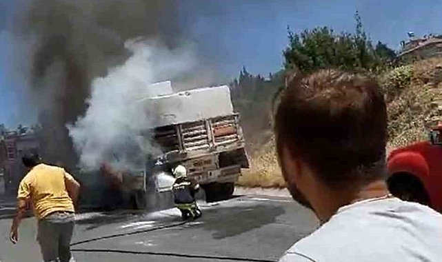 Yatağan&#039;da mermer yüklü TIR yangını korkuttu