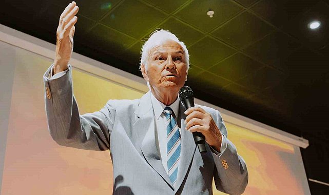 Yeşilçam'ın efsane ismi Ediz Hun Samsun'da sanatseverlerle buluştu