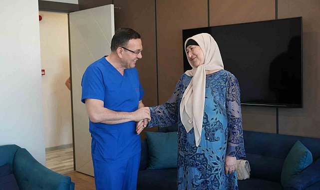 Yumurtalıklarındaki tümörden 5 yıl sonra kurtulan Kırgız kadın: "Türk hekimlerinin elleri altın"