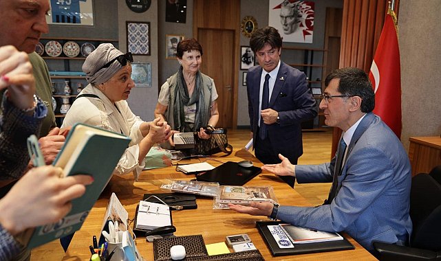 Yunanistan'dan gelen Kütahya ve Selanik kökenli misafirleri makamında ağırladı
