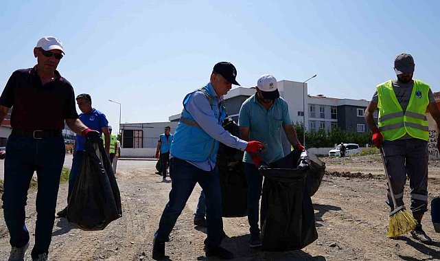 Yunusemre'de gönüllülerin çevre temizliği devam ediyor