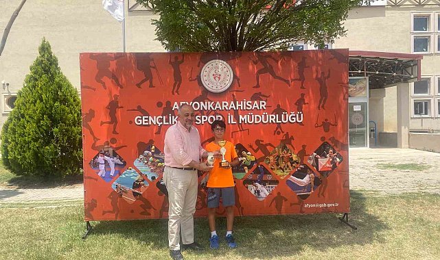 12 Yaş Tenis Yaz Kupası Afyonkarahisar'da tamamlandı