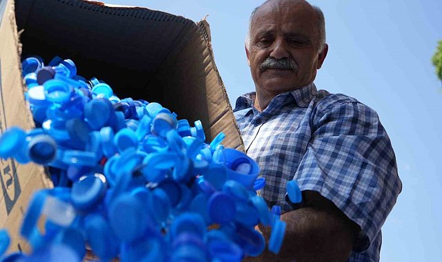 14 yılda 9 milyon kapak topladı, engellilere tekerlekli sandalye bağışladı