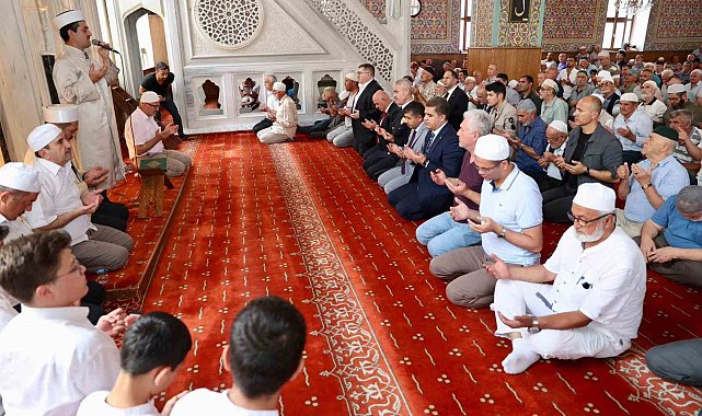 15 Temmuz şehitleri Düzce'de dualarla anıldı