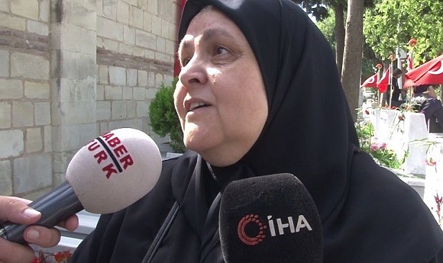 15 Temmuz şehitlerinin yakınları Edirnekapı Şehitliğinde ziyarette bulundu