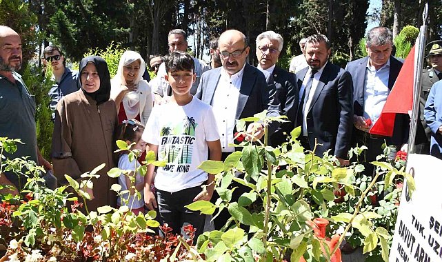 15 Temmuz'da Balıkesir Şehitliği ziyaret edildi