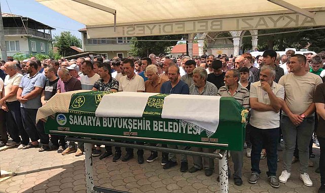 17 yaşındaki kaza kurbanı genç son yolculuğuna uğurlandı