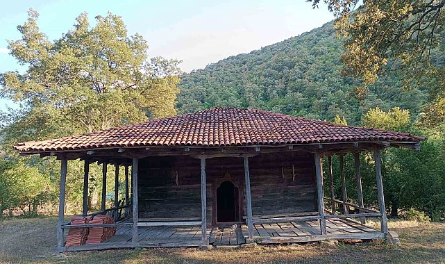 219 yıllık ahşap caminin çivileri bile ahşap