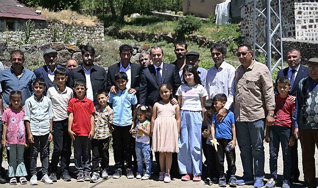 '100 Köye İnternet' projesiyle internete erişimi elverişsiz köylere uydu internet bağlantısı sağlanıyor