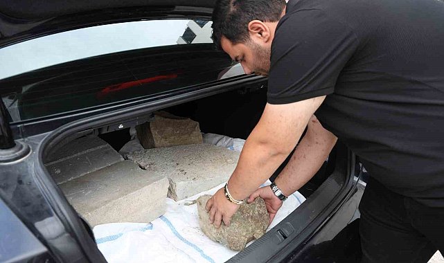 &#039;&#039;Kimsenin ekmeğine taş koymak istemem ama&#039;&#039; dedi, milyonluk aracını taşla doldurdu