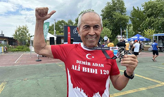 'Demir Adam' lakaplı 75 yaşındaki Ali Bıdı, Triatlon Türkiye Kupası'nda ikinci oldu