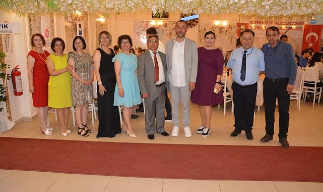 720 üniversiteliye burs veren dernek, ilk ve ortaokul öğrencilerinin yüzünü güldürüyor