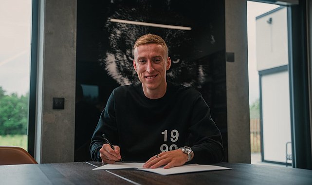 Adam Buksa, Midtjylland ile sözleşme imzaladı