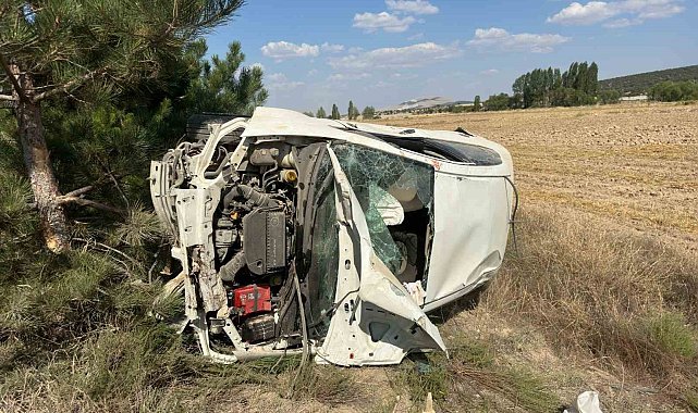 Afyonkarahisar'da otomobil devrildi 8 yaralı