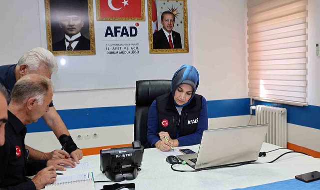 Afyonkarahisar'daki depremde 4 köy evinde maddi hasar meydana geldi