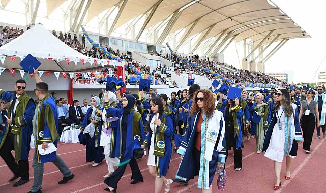 Ahi Evran Üniversitesi'nden 'Ahilik Yemini' ile mezun oldular